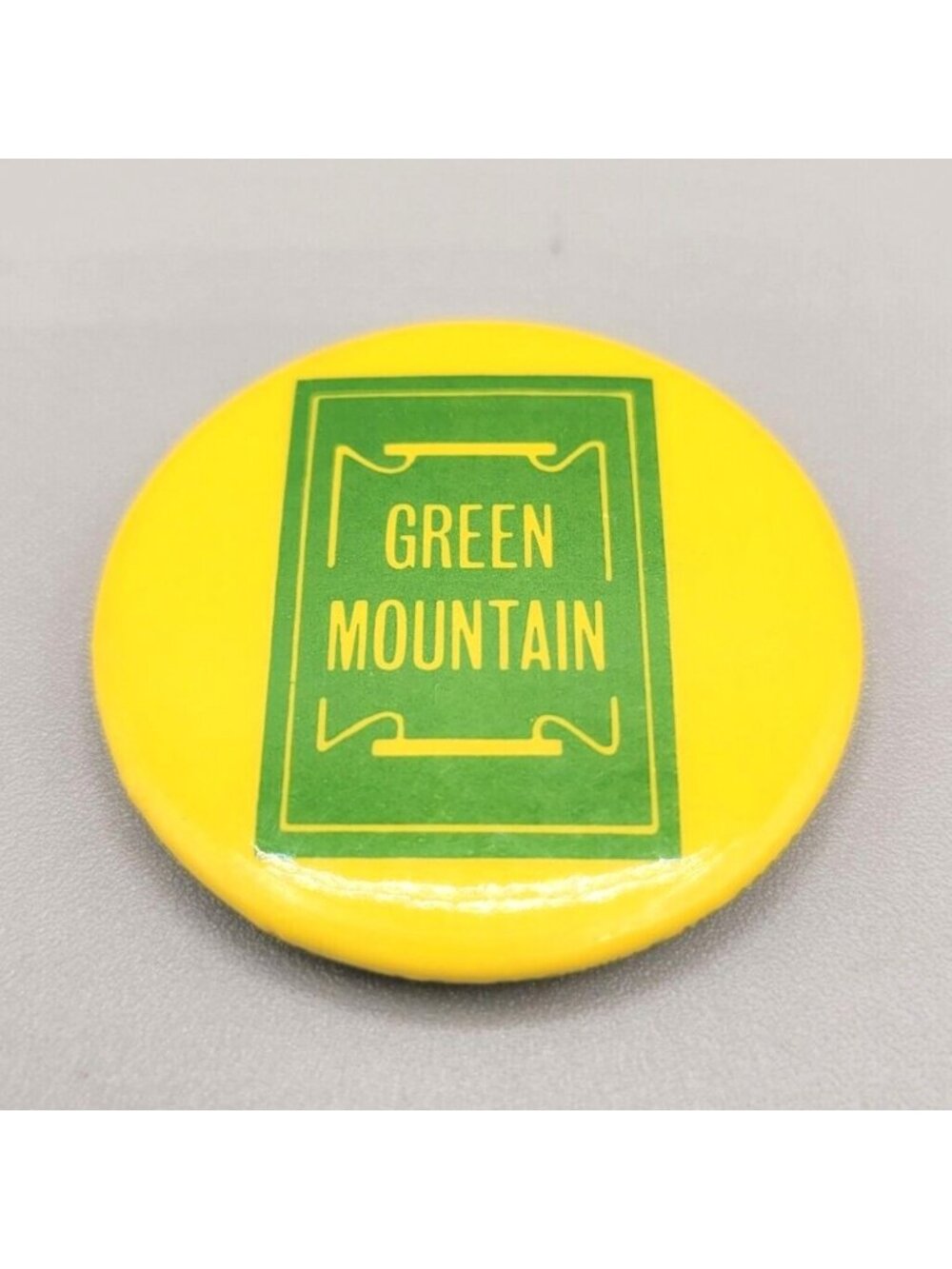 Vintage Green Mountain Railroad Pinback Button Metal Transportation Memorabilia